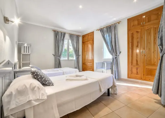 Villa Angela - *